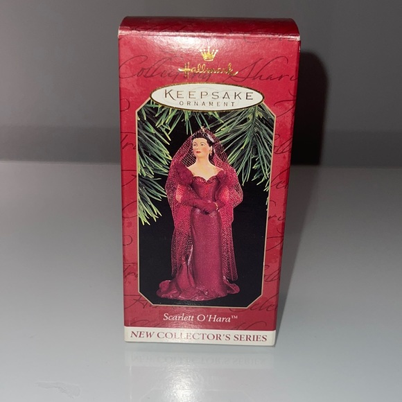 Scarlett O'Hara Hallmark Ornament 1997 - Picture 1 of 7